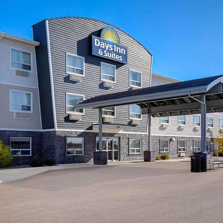 Days Inn & Suites By Wyndham Warman Eksteriør bilde