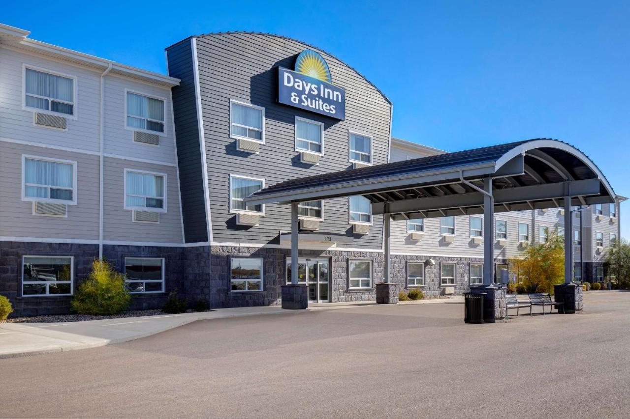 Days Inn & Suites By Wyndham Warman Eksteriør bilde