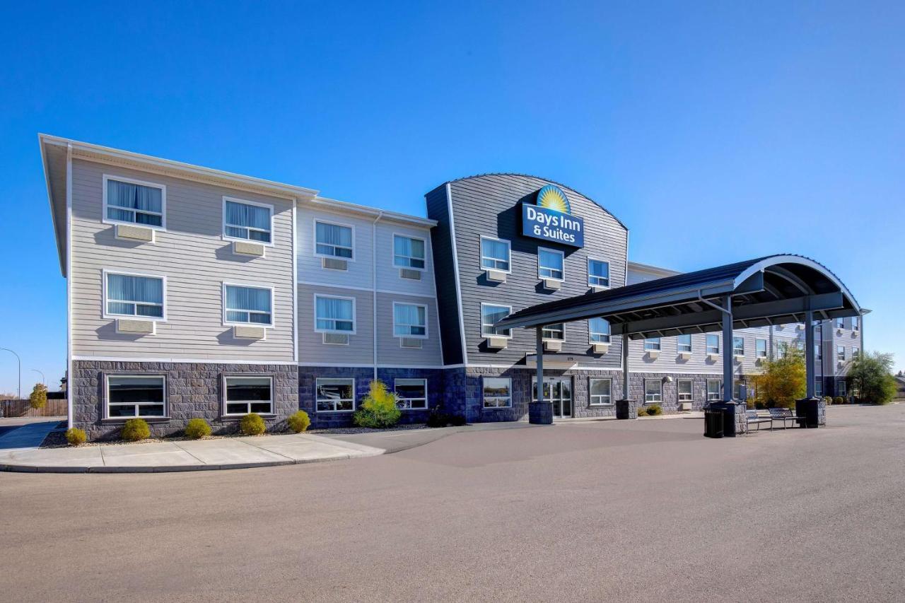 Days Inn & Suites By Wyndham Warman Eksteriør bilde